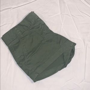 Army green J. Crew Chino shorts in size 00!
